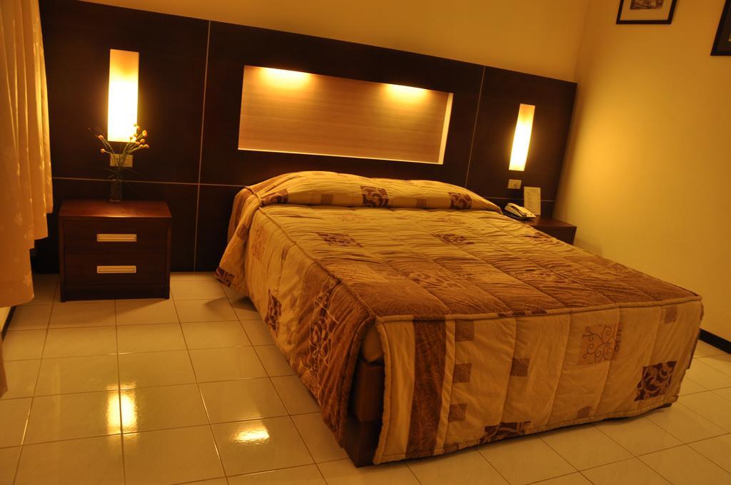 Hotel Wisanti Jogyakarta Zewnętrze zdjęcie