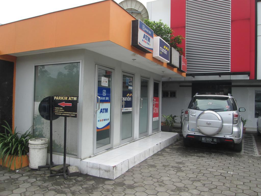 Hotel Wisanti Jogyakarta Zewnętrze zdjęcie